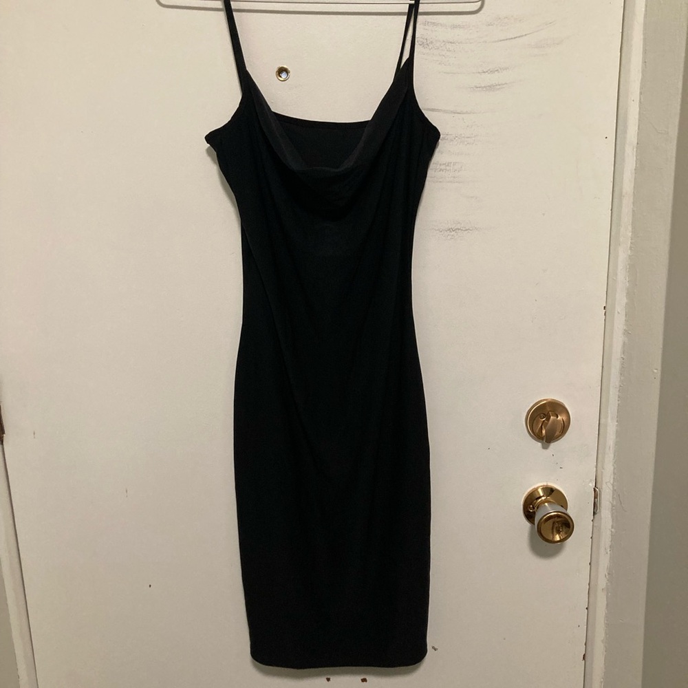 90s/ y2k scoop-neck spaghetti strap dress
